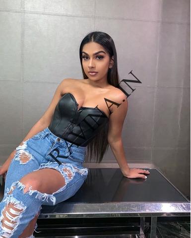 VIP Call Girls in Vasant Kunj (8302898207) Independent escorts